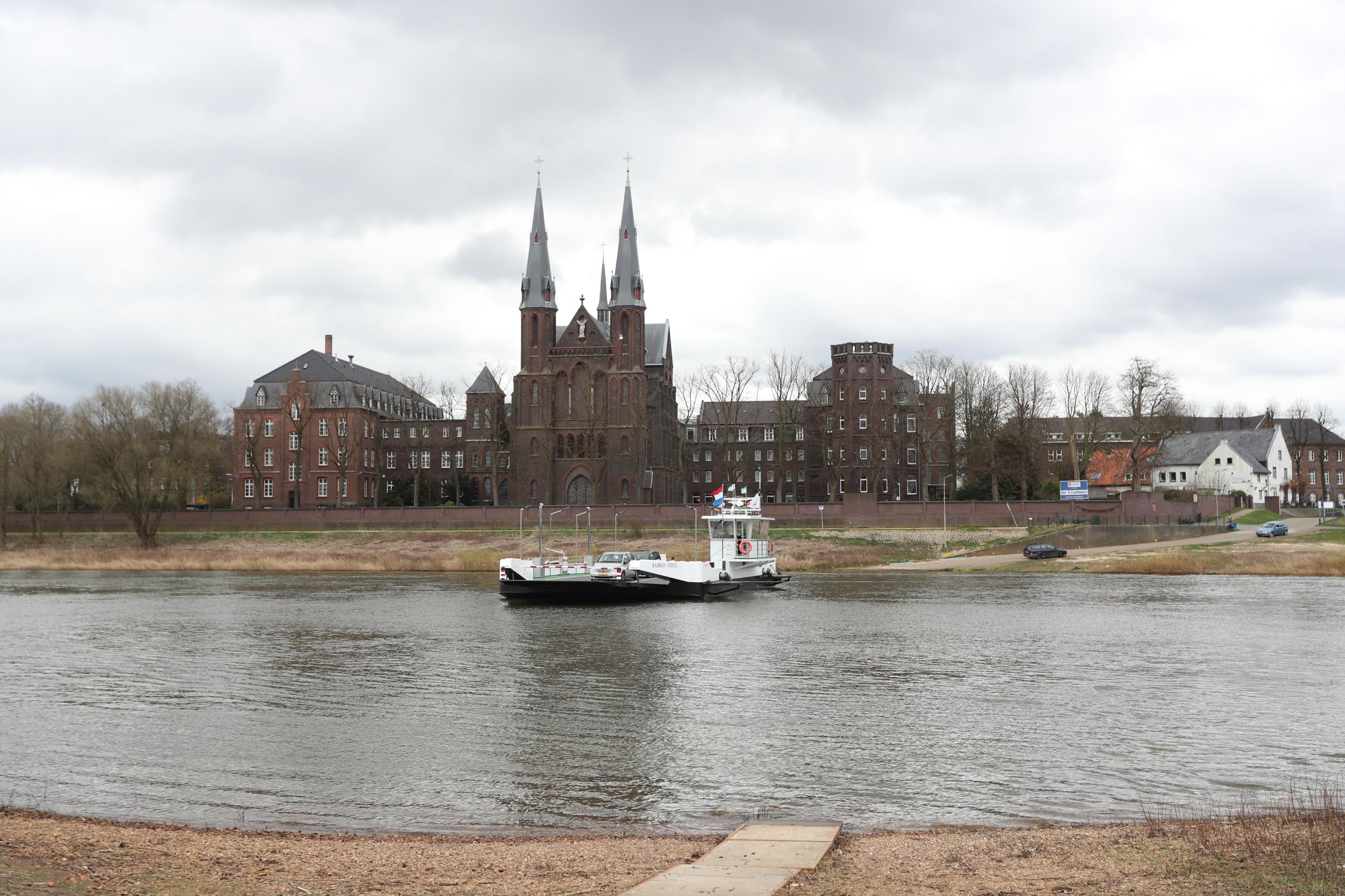 Veerpont Baarlo Steyl Binnenvaart In Beeld